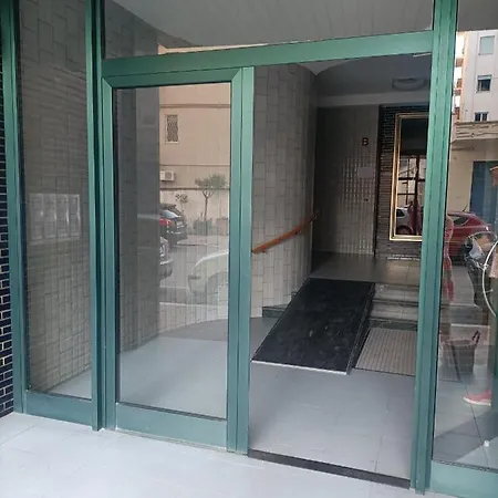 La Luna Piena In Centro *