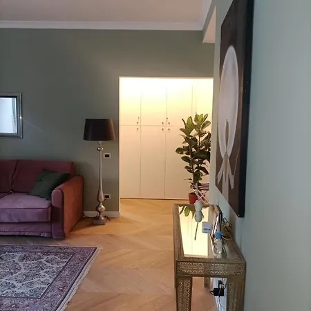 La Luna Piena In Centro Pescara